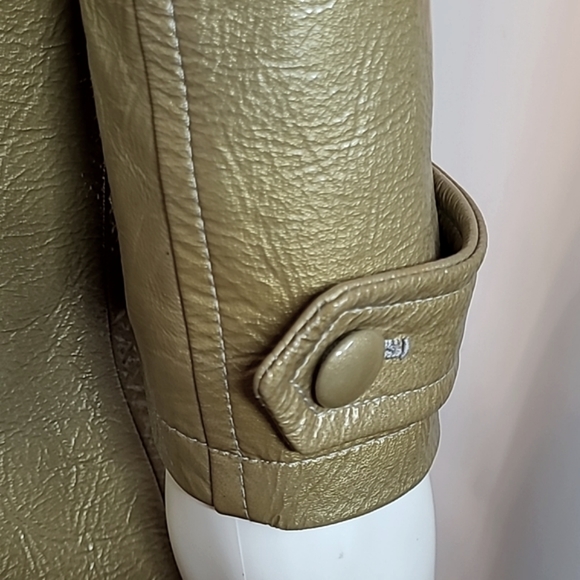 Gryphon Pearlized Leather Jacket - Picture 5 of 9